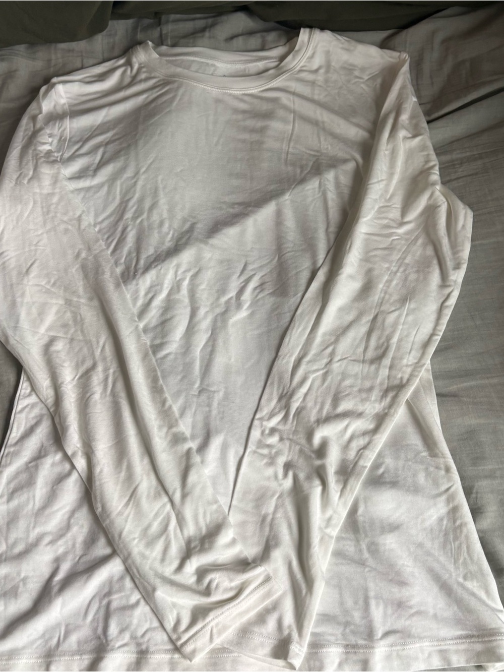 Cuddl Duds White Long Sleeve Crew Neck Sleep Top x2 and one pair of pants